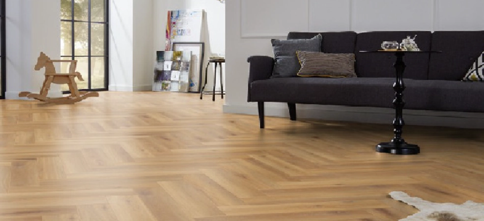 Parquet bois pose en bâtons rompus